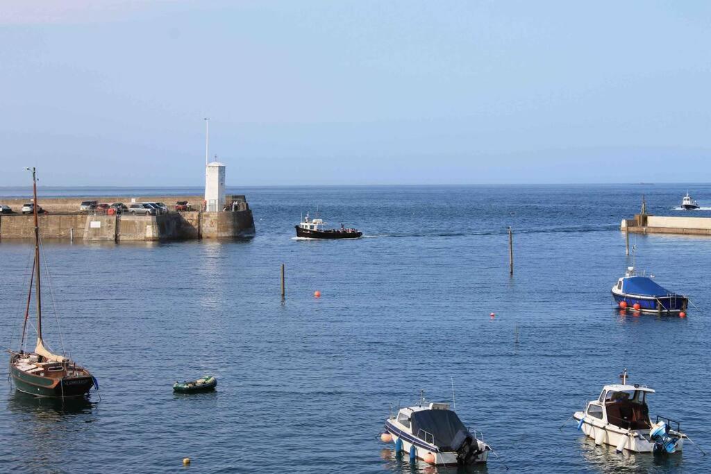 Kelvinside, Seahouses, 2 Minute Walk Into Village Exterior photo